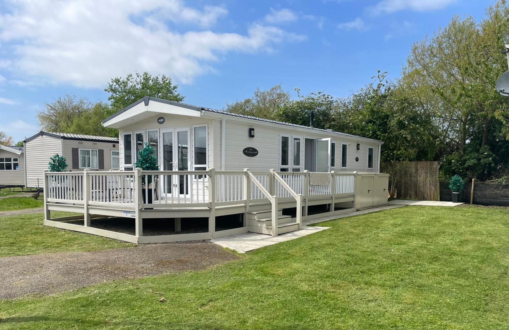 Kingfisher Quay Lodge Clacton-on-Sea Eksteriør bilde